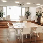 Hotell Iris Porsche & Restaurant 4*
