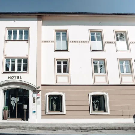 Iris Porsche & Restaurant Mondsee