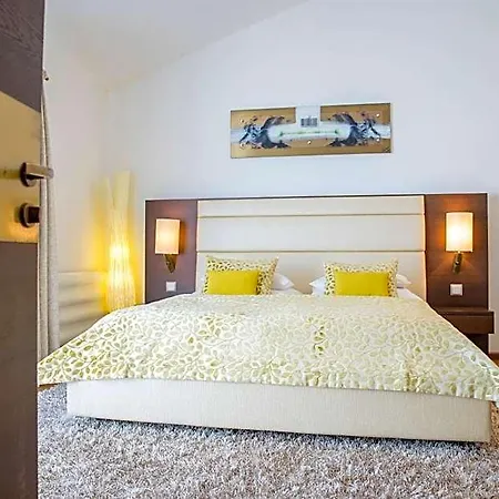 Hotell Iris Porsche & Restaurant