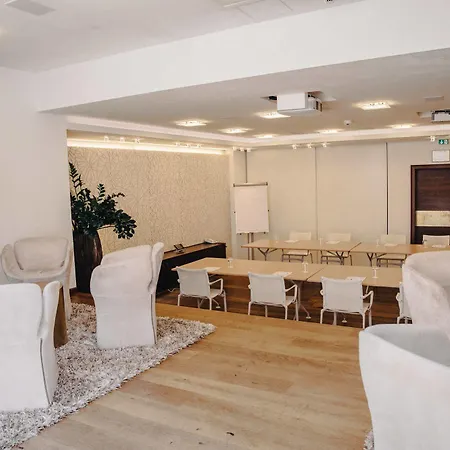 Iris Porsche & Restaurant Hotell Mondsee