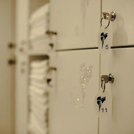 Iris Porsche & Restaurant Hotel