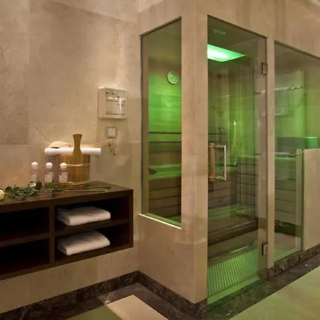 Iris Porsche & Restaurant モントゼー