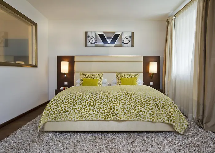 Iris Porsche & Restaurant 4* Мондзее