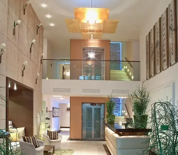 Iris Porsche & Restaurant Отель