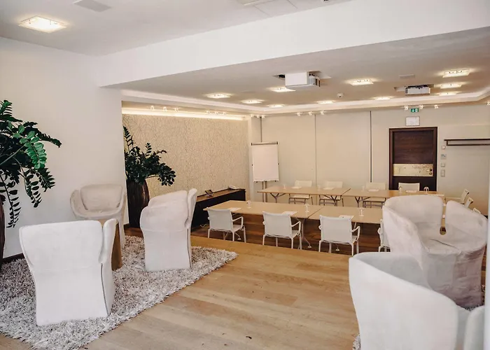 Iris Porsche & Restaurant Отель Мондзее