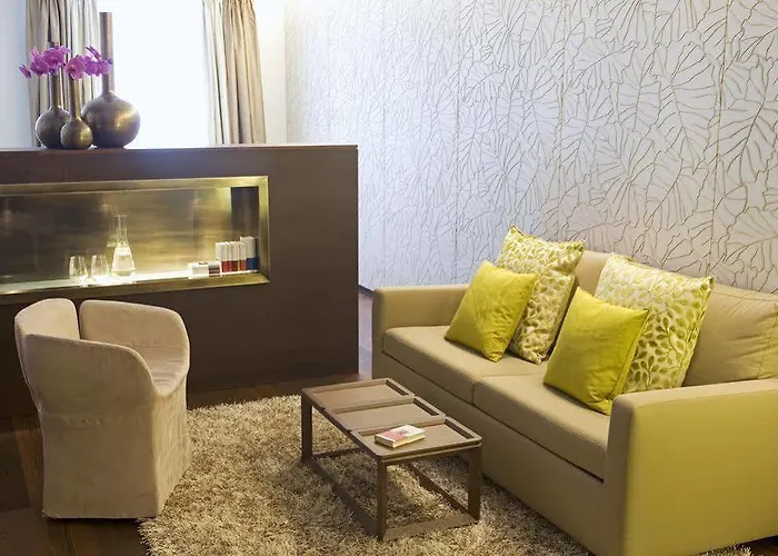 Iris Porsche & Restaurant Hotel