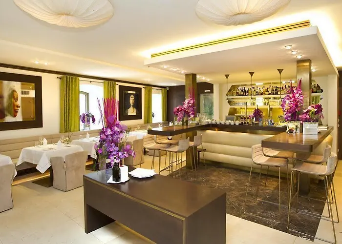 Hotel Iris Porsche & Restaurant 4*