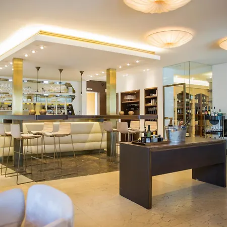 Hotel Iris Porsche & Restaurant Mondsee