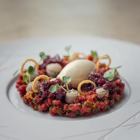 Iris Porsche & Restaurant 4*